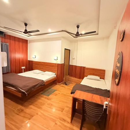 Dream Lodging Silchar Luaran gambar