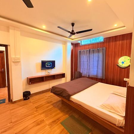 Dream Lodging Silchar Luaran gambar