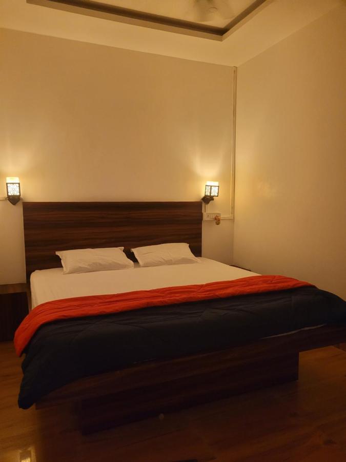 Dream Lodging Silchar Luaran gambar
