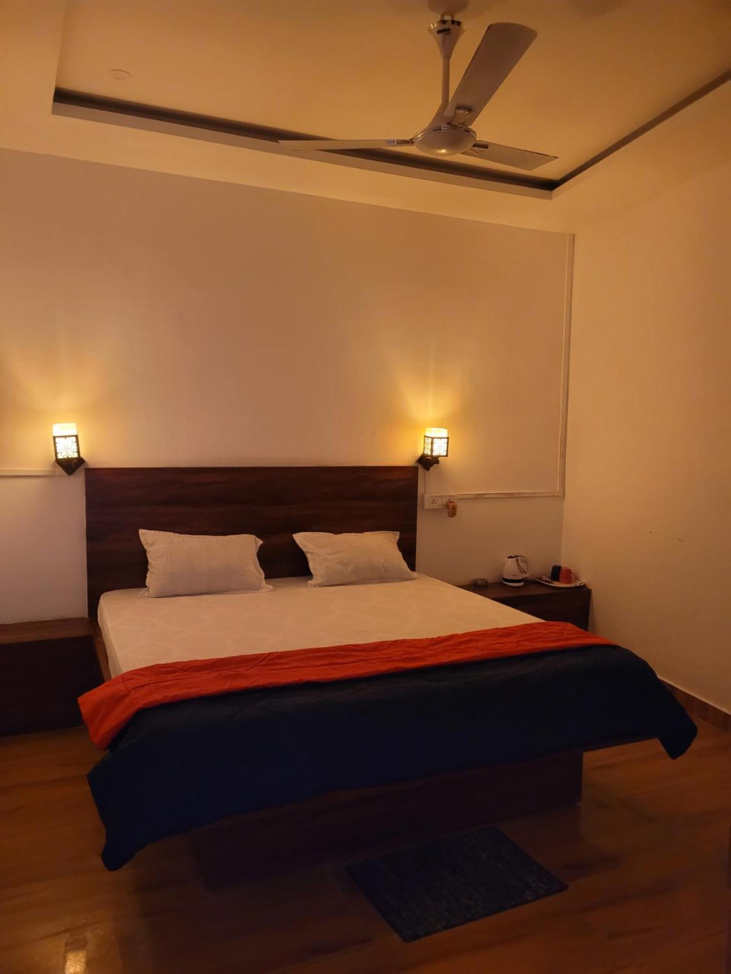 Dream Lodging Silchar Luaran gambar