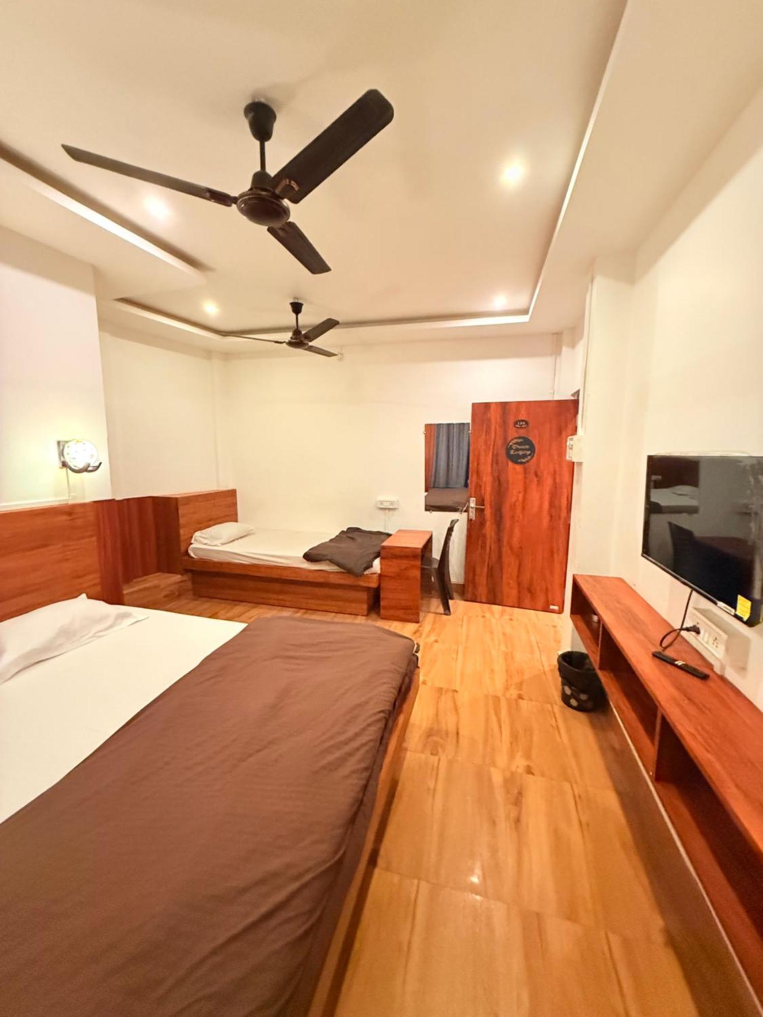Dream Lodging Silchar Luaran gambar